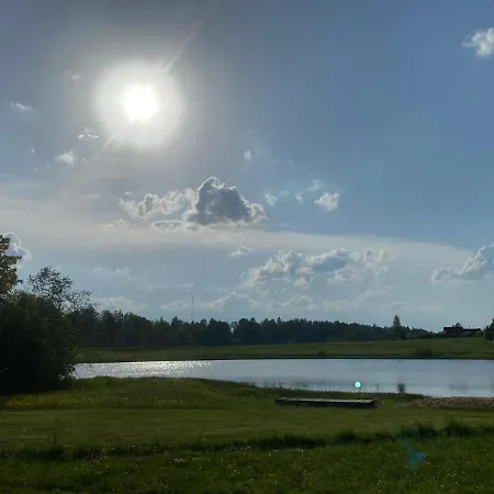 Kaussjaerve Puhkemaja * Rõuge