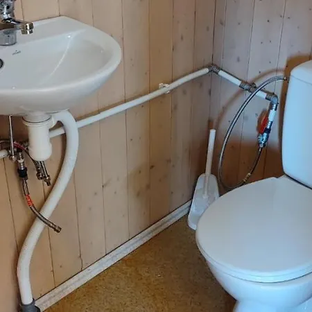 Kaussjaerve Puhkemaja *