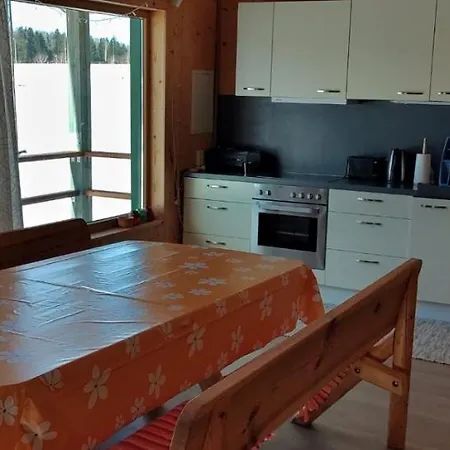 Kaussjaerve Puhkemaja * Rõuge