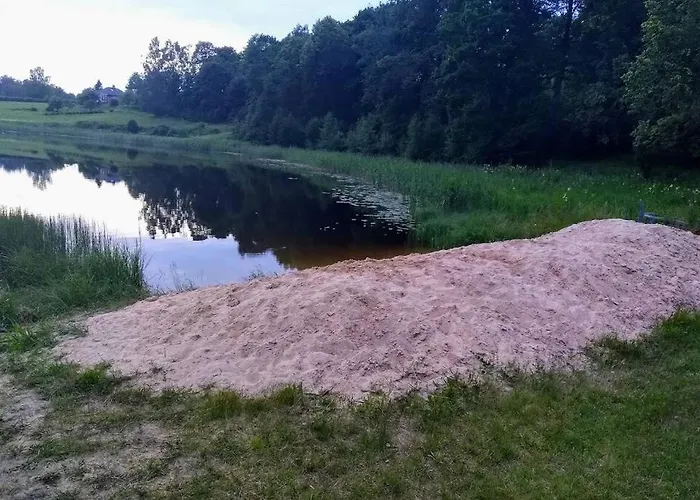 Kaussjaerve Puhkemaja بيت للعطل *